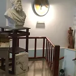 George Hotel *