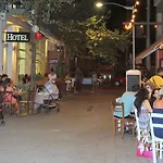 Hotel George