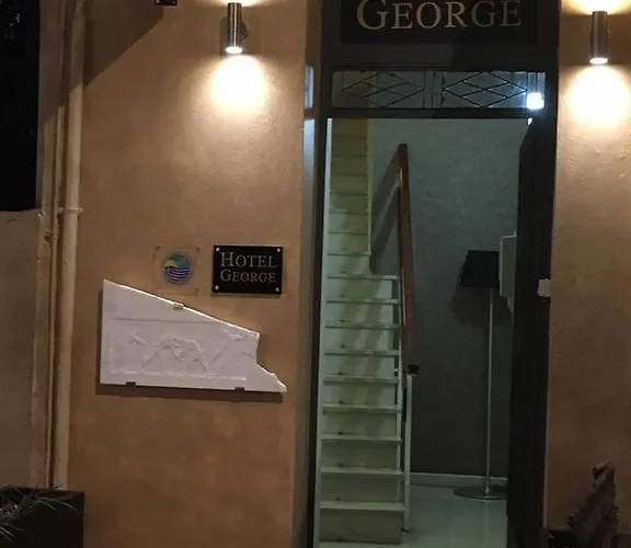 Hotel George *